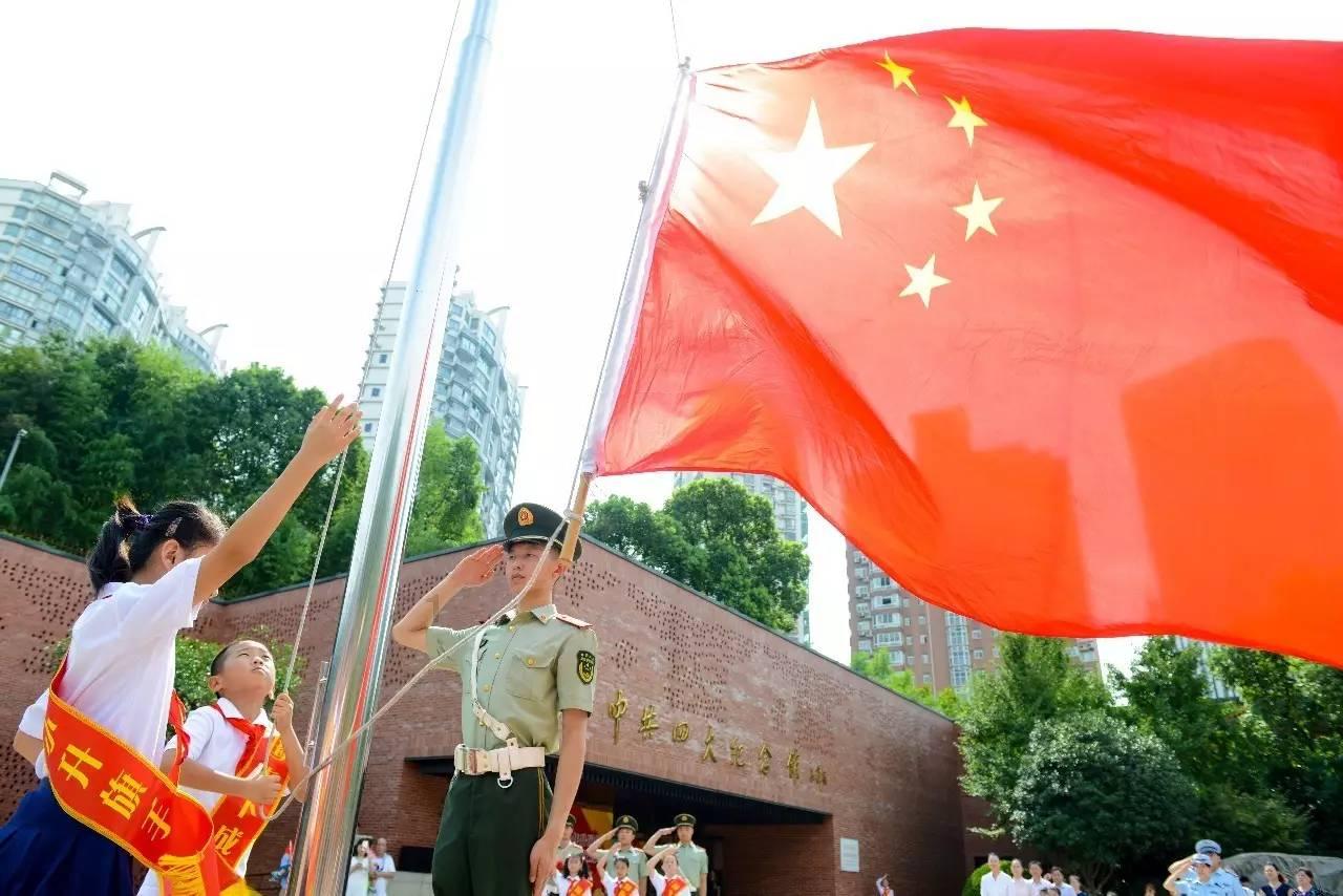 救援采蜜人