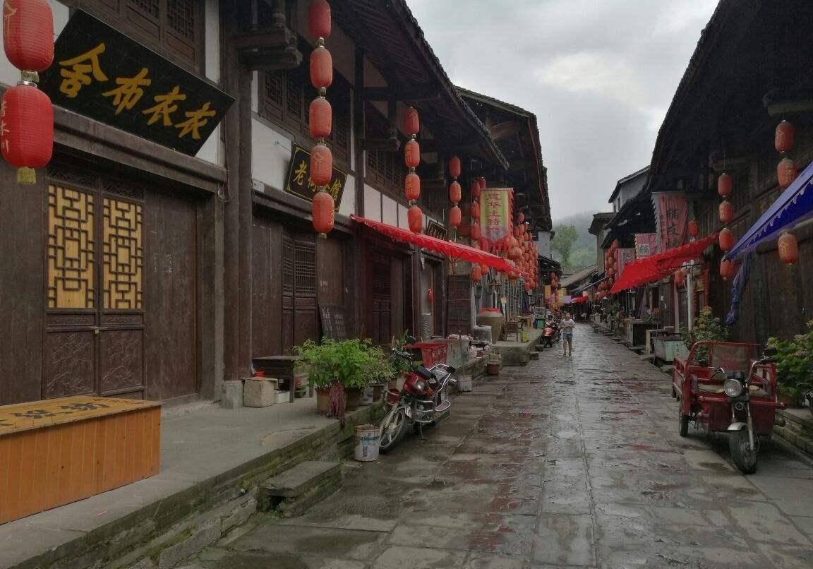 “新春杯”气排球比赛开赛